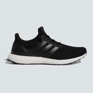 Adidas ultraboost women's 5.0 DNA, size 9.5